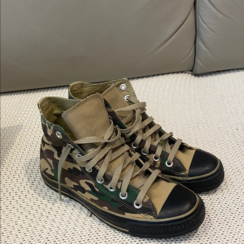 Camouflage converse ladies size 8.5